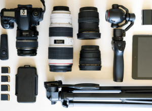 Lee más sobre el artículo El equipo fotográfico básico para iniciarte en la fotografía